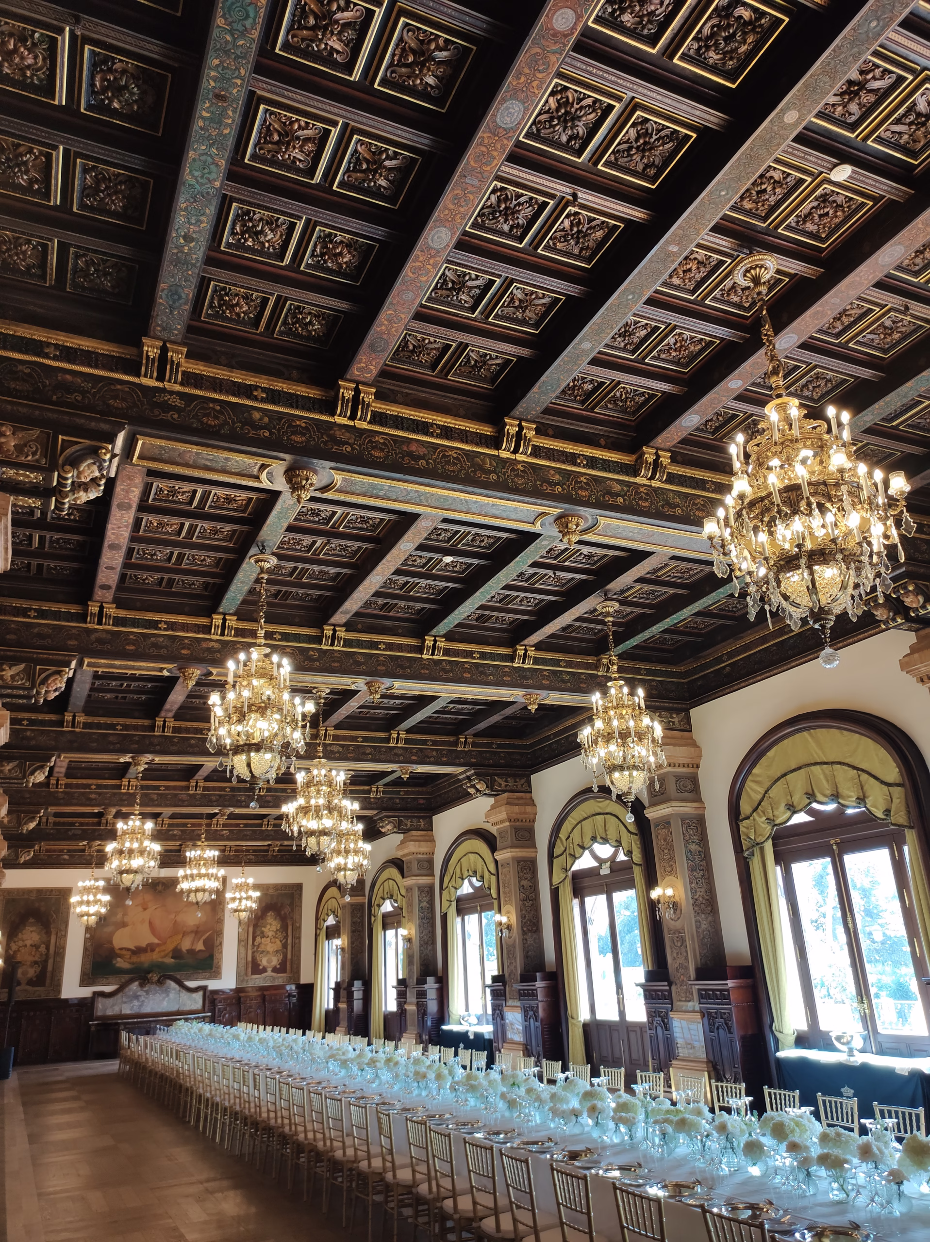 Wedding planner Hotel Alfonso XIII, Imperial Table in the Royal Hall of the Hotel Alfonso XIII in Seville. Wedding planning and coordination by La Organizadora de Sueños. 